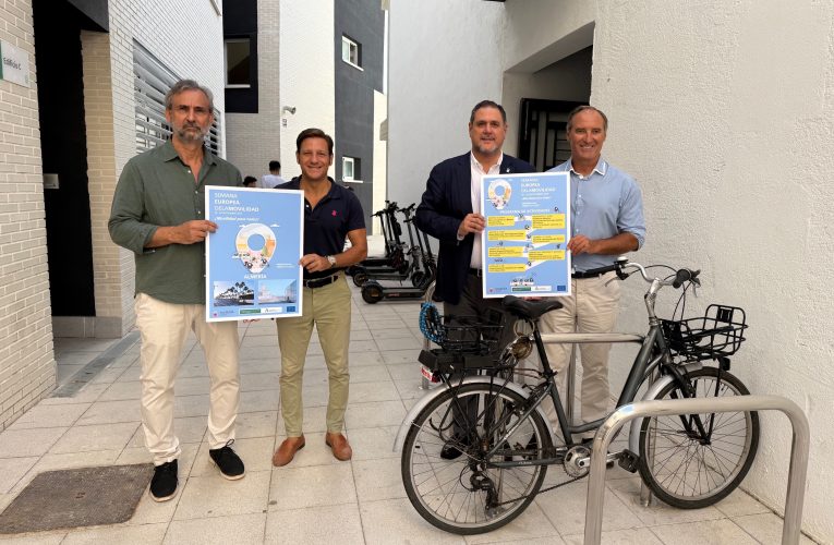 Ayuntamiento y Consorcio de Transporte instalan nuevos aparcamientos para bicicletas y patinetes en centros educativos