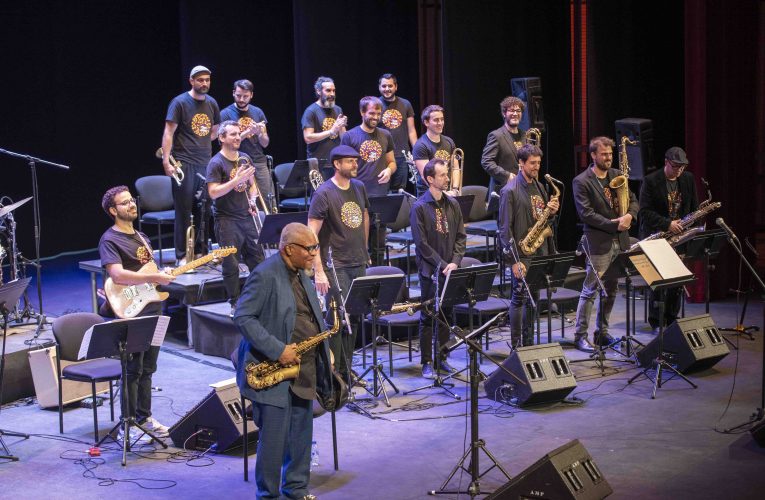 Bobby Watson y Clasijazz Big Bang ofrecen un concierto lleno de energía, precisión y calidad ante un entregado público
