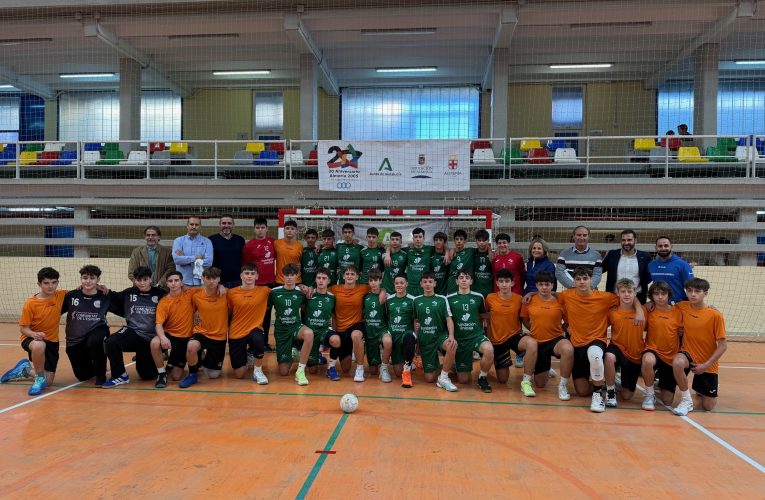La Federación Andaluza reconoce el compromiso del Ayuntamiento, Diputación y Junta con el balonmano base