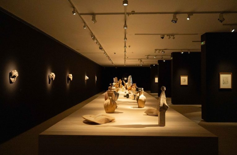 El Museo de Almería abre un diálogo de 7.000 años a través de la cerámica del Neolítico y las obras de Picasso y Barceló