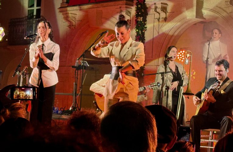 ‘Las Migas’ comparten su flamenco contemporáneo, talento y buen rollo, en el colofón musical a un brillante 2025