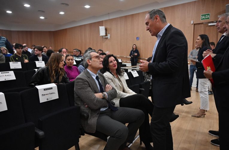 Administraciones, clubes y LaLiga se unen en el rechazo de Almería al racismo en el deporte