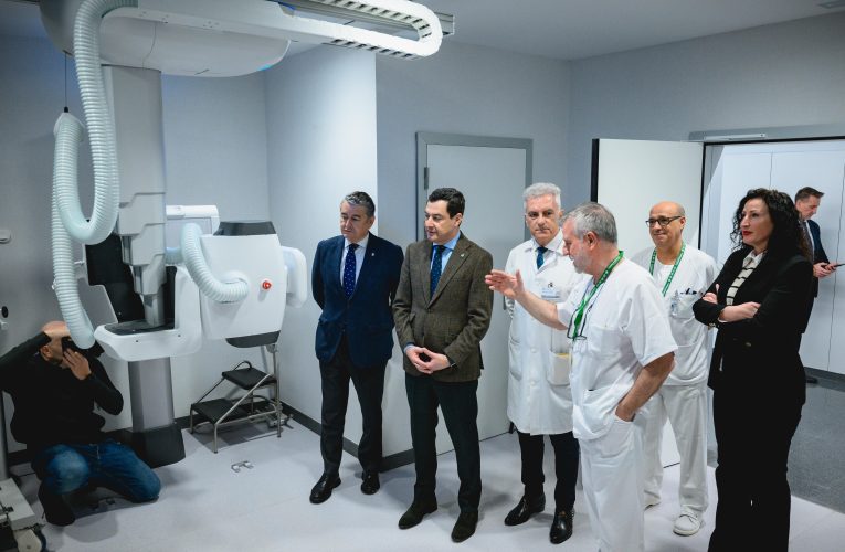 La alcaldesa destaca el impulso de la Junta en infraestructuras sanitarias tras invertir 15 millones en el Hospital Universitario Torrecárdenas