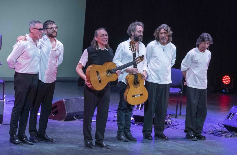 Vicente Amigo detiene el tiempo en el Auditorio con un recital de pureza y emoción