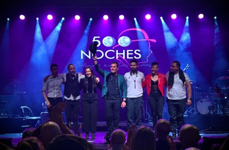 La banda ‘500 Noches’ celebrará el viernes en Almería su décimo aniversario cantando el repertorio más icónico de Joaquín Sabina