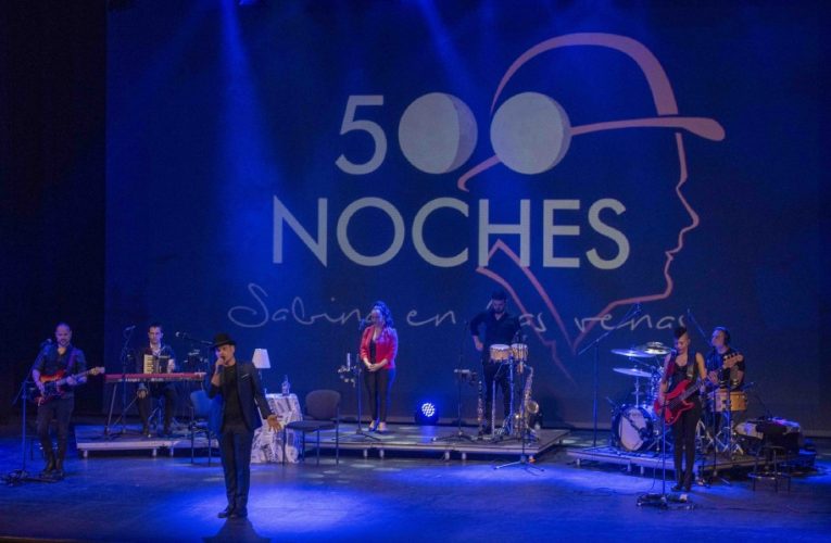 Almería rinde un cálido homenaje a Sabina con el concierto de la banda ‘500 noches’