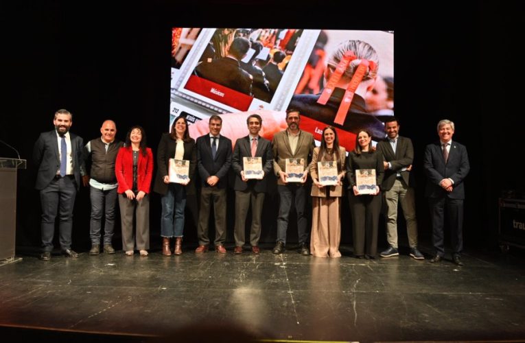 HolyCards regresa a Almería con su segunda edición, 12.000 álbumes y más de seis millones de cromos cofrades