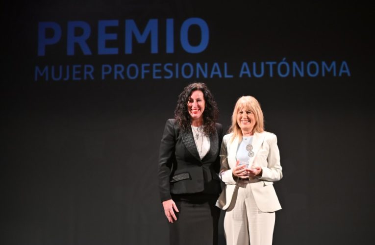 La I edición de los Premios al Trabajo Autónomo, celebrada en Almería, reconoce la contribución del colectivo en Andalucía