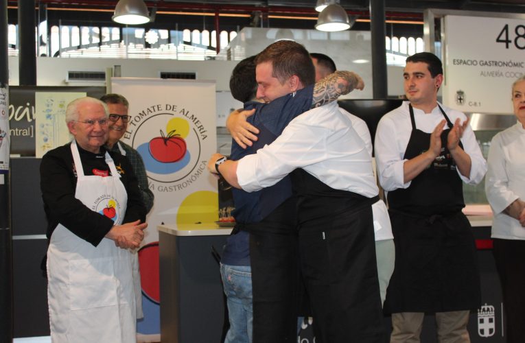 El Mercado Central acoge la gran final del IV Campeonato Provincial de Tapas de ASHAL
