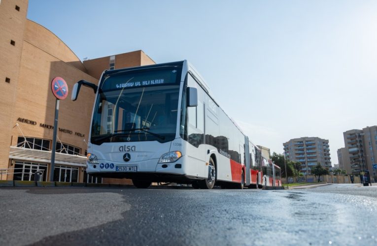 El Ayuntamiento refuerza el transporte urbano en Semana Santa con un servicio ‘Búho’ y nuevas lanzaderas para facilitar la movilidad