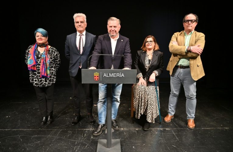 El grupo de teatro del Hospital Universitario Torrecárdenas interpretará ‘Lo que ni se ve ni se dice’ a beneficio de AEMA en el Apolo