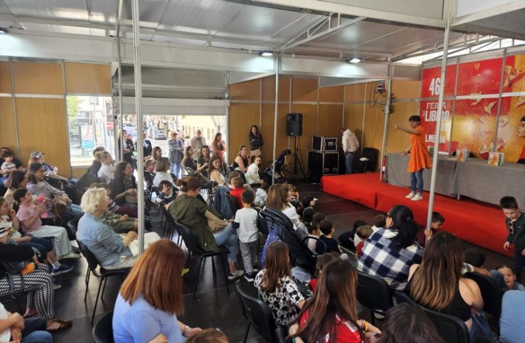 La Feria del Libro disfruta de los múltiples acercamientos a la lectura y la escritura con un viernes repleto de actividades
