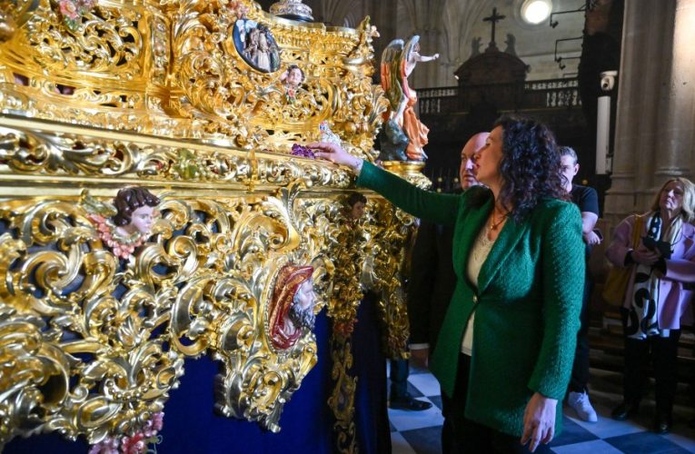 La alcaldesa realiza la levantá de Jesús Cautivo de Medinaceli, del Prendimiento