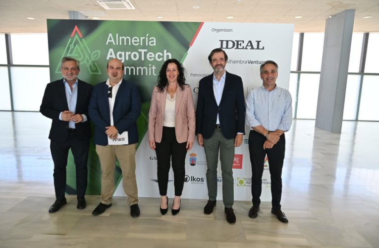 La alcaldesa destaca la tecnología avanzada como “un aliado fundamental” de la agricultura almeriense