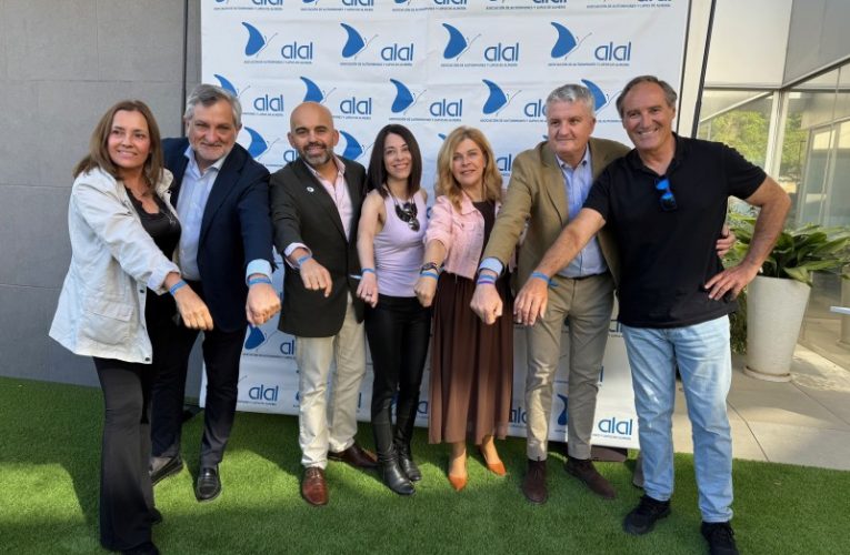 Almería celebra el Día Mundial del Lupus, haciendo un llamamiento a la sensibilidad