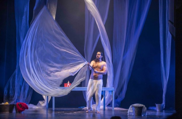 La odisea de Ulises nunca fue tan divertida como en la recreación mostrada en el Teatro Apolo por un magistral Antonio Campos