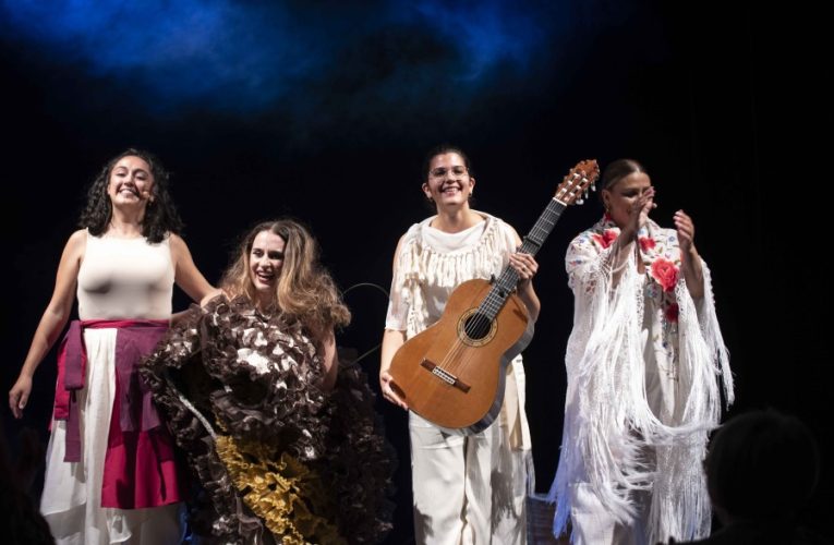 Marta Bonilla deslumbra en el flamante estreno de ‘Pleita’, su torrencial mirada a sus orígenes nijareños en la cuarta cita de ‘Trasladanza’