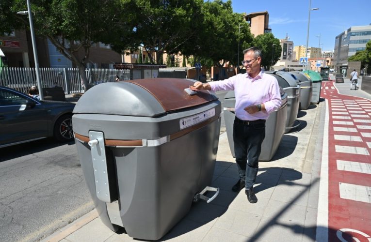 Almería estrena la ‘Tarjeta Marrón’ con el objetivo de implantar una bonificación en la tasa de basura por reciclar residuos orgánicos