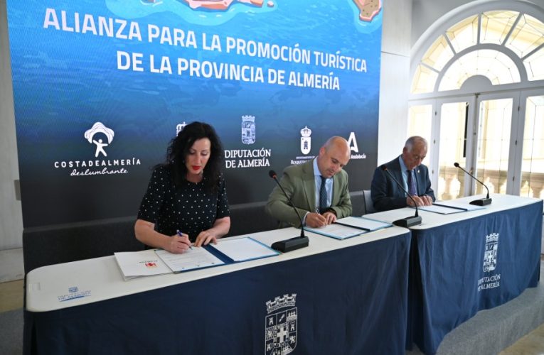 Alianza de la Diputación con los ayuntamientos de Almería y Roquetas para impulsar el turismo y la conectividad con Italia y Rumanía