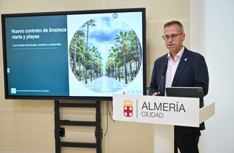 El Ayuntamiento de Almería adjudica el contrato de limpieza, que duplica presupuesto, frecuencias y maquinaria